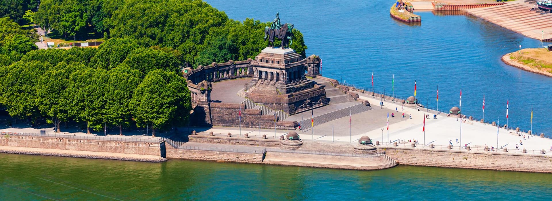 Deutsches Eck In Koblenz Mit Kaiser Wilhelm Denkmal mob Deutsches Eck In Koblenz Mit Kaiser Wilhelm Denkmal